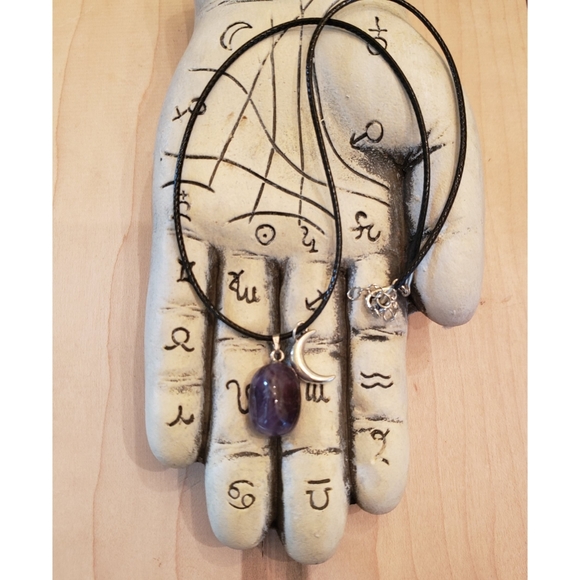 BOUTIQUE Jewelry - Amethyst Moon Amulet Charm Pendant Necklace.